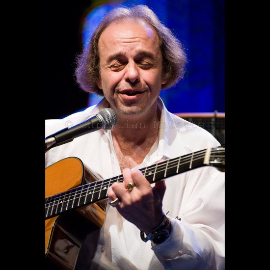 photo de BOULOU FERRE à la guitare, festival jazz-musette SAINT-OUEN